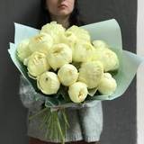 Photo of Bouquet of 15 creamy peonies 