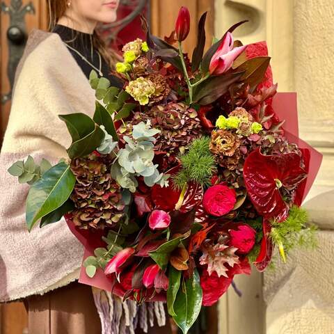 Luxurious bouquet in red shades «Ruby Tango», Flowers: Hydrangea, Asparagus, Lilium, Anthurium, Quercus, Eucalyptus, Eustoma, Magnolia, Pion-shaped rose