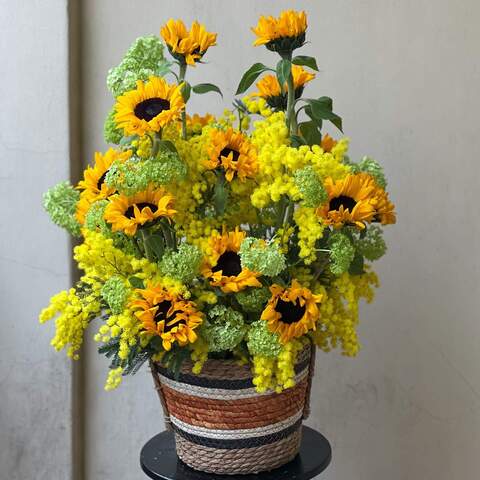 Bright composition that lifts the mood «My Sunny!», Flowers: Helianthus, Viburnum, Mimosa
