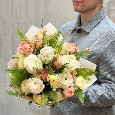Photo of Bouquet of 17 ranunculus «Luxurious look»