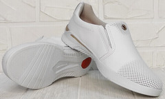 Белые туфли слипоны на белой подошве Pegada 1210103-01White.