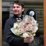 Photo of Sophisticated bouquet with Quicksand roses «Beige Harmony»