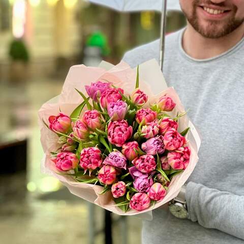 25 пионовидных тюльпанов в букете «Сладенькие барбариски», Цветы: Тюльпан пионовидный