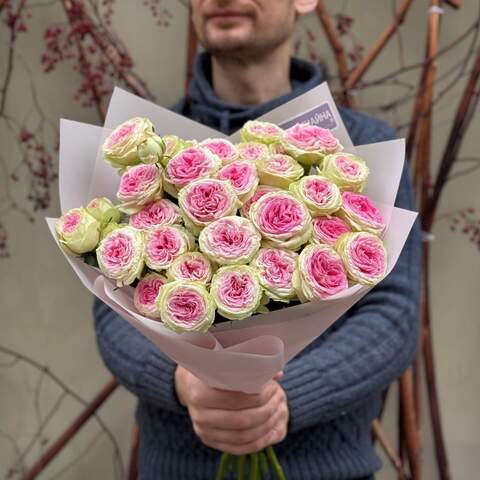 Photo of 7 branches of Gelato spray peony rose in a bouquet «Berry Ice cream»