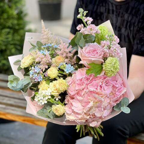 Bouquet «Pink velour», Flowers: Hydrangea, Astilbe, Bush Rose, Pion-shaped rose, Oxypetalum, Viburnum