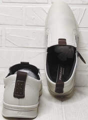 Білі сліпони туфлі чоловічі шкіряні. Спортивні туфлі на осінь. Модні туфлі сліпони Pegada Milk.