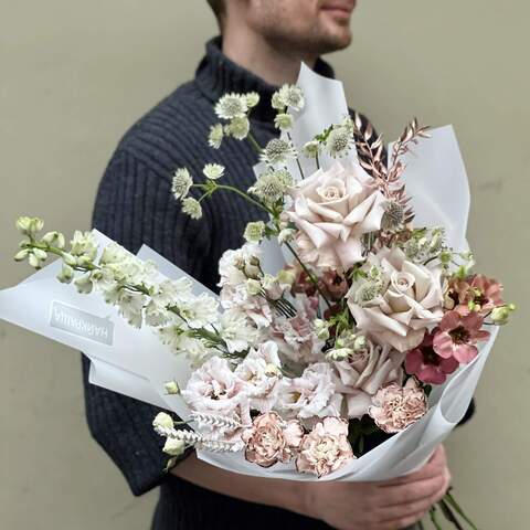 Bouquet «Mysterious smile», Flowers: Rose, Delphinium, Astrantia, Dianthus, Eustoma