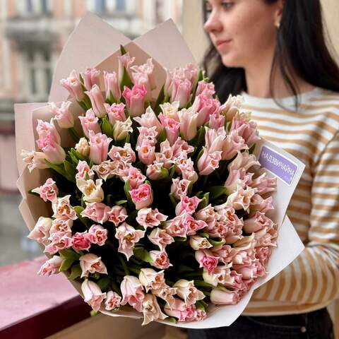 Photo of 101 tulips in a bouquet «Gentle Kiss»