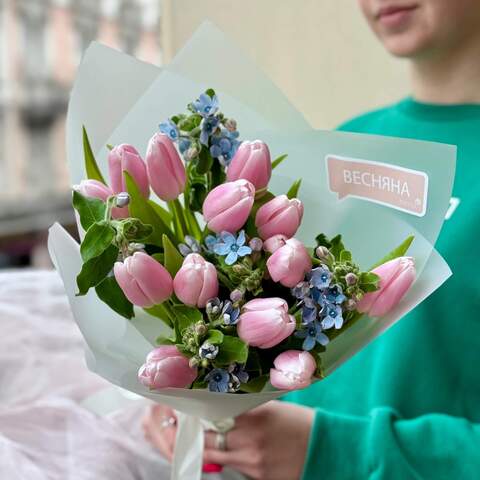 Photo of Charming bouquet of oxypetalum and tulips «Gentle bells»