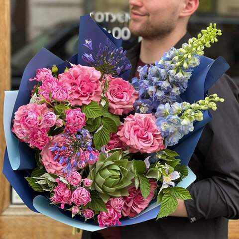 Bright bouquet with interesting roses «Lacy dream», Flowers: Delphinium, Artishok, Rubus Idaeus, Agapanthus, Pion-shaped rose, Bush Rose, Clematis