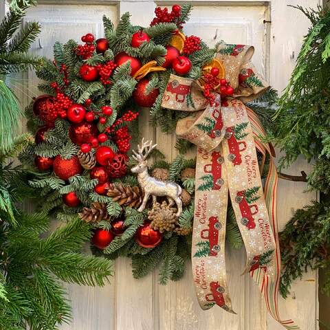 Christmas wreath «Festive comfort», Needles, Cones, Oranges, Decor