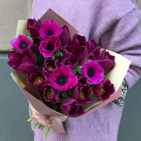 Букет тюльпан-анемон «Северное солнце», Букет из фиолетовых тюльпанов и фиолетовых анемонов
