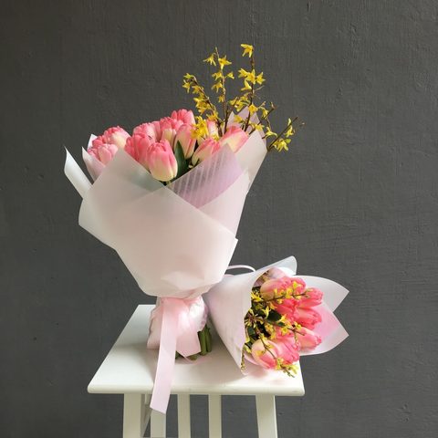 Комплект букетів «Мама-донька», Радуючи квіточками дружину, важливо не забути і про доньку :)