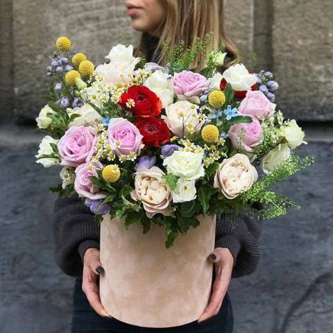 Коробка з квітами «Закохані в полі»