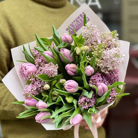 Delicate bouquet with lilacs and tulips «Spring mood», Flowers: Tulipa, Helleborus, Syringa