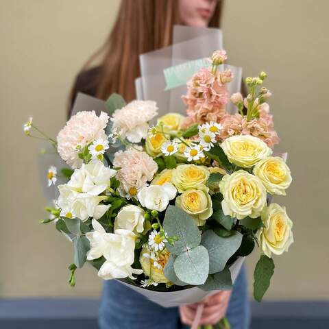 Bouquet «Smile», Flowers: Bush Rose, Matthiola, Dianthus, Eucalyptus, Tanacetum, Freesia