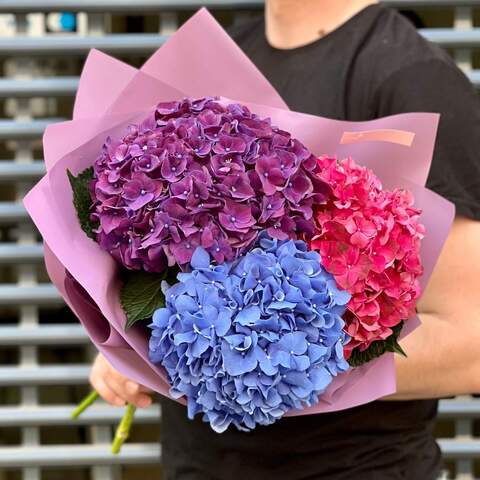 3 hydrangeas in a bouquet «Congratulations, Christina!», Flowers: Hydrangea