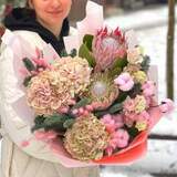 Photo of Soft pink bouquet with hydrangea and king protea «Her rosy cheeks»