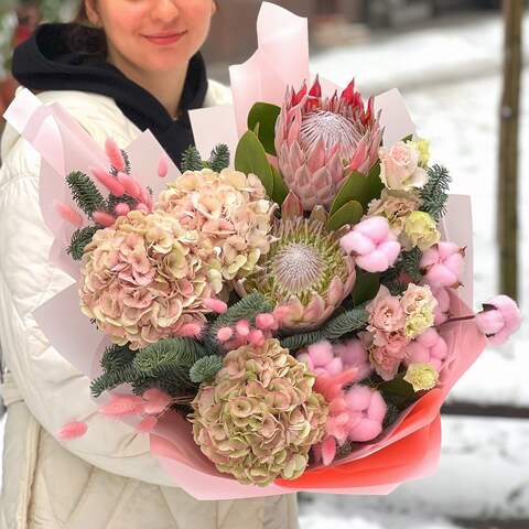 Soft pink bouquet with hydrangea and king protea «Her rosy cheeks», Flowers: Protea King, Hydrangea, Nobilis, Lagurus, Eustoma, Gossypium