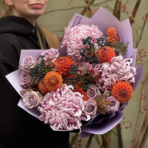 Photo of Contrasting bouquet in lavender shades «Lacy Moon»