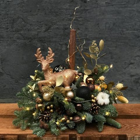 Christmas composition on the table «Narnia»