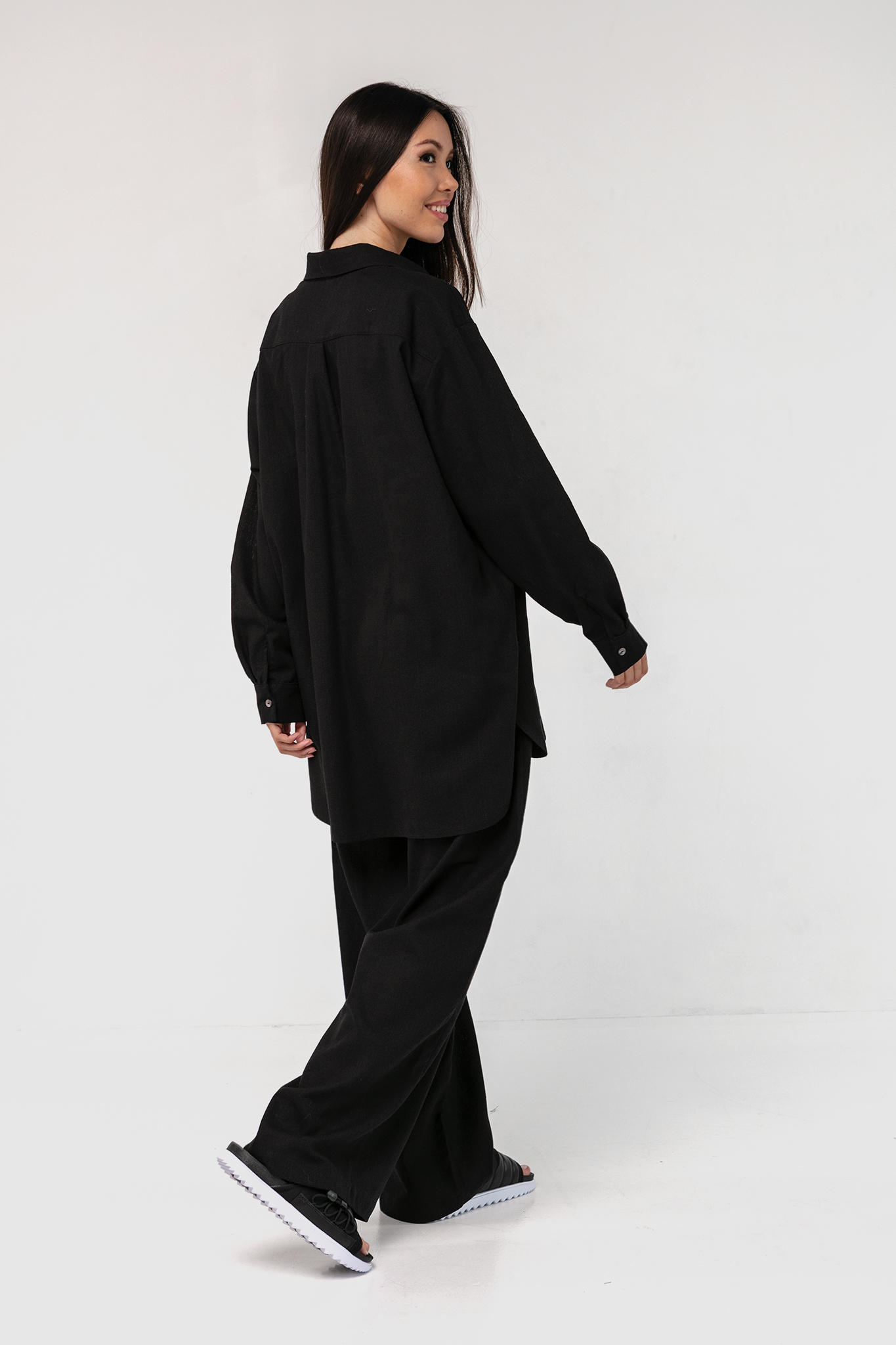 Льняной костюм черный YOS от украинского бренда Your Own Style