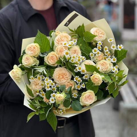 Light bouquet with spray peony roses «Sunny lollipops», Flowers: Rubus Idaeus, Peony Spray Rose, Tanacetum