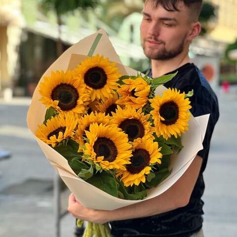 11 sunflowers in a bouquet «Sunny petal», Flowers: Helianthus