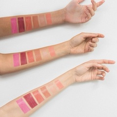 HydroPeptide Увеличивающий объем и увлажняющий крем для губ | Perfecting Gloss красный (Gloss Santorini Red)
