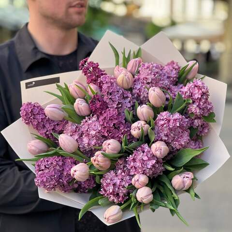 Photo of Fragrant bouquet of lilacs and tulips «Amethyst pearls»