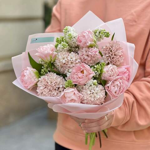 Pink fragrant bouquet «My Mysterious», Flowers: Hyacinthus, Syringa, Tulipa