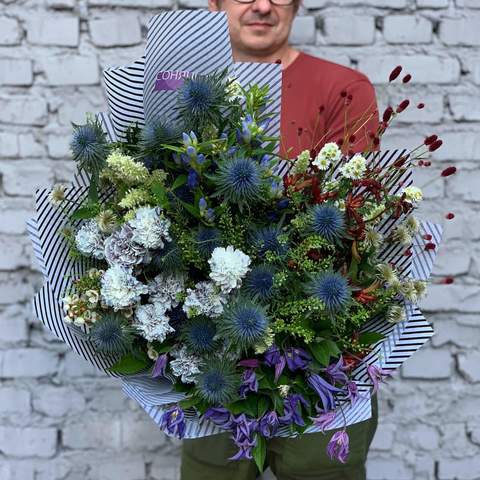Bouquet «Braveheart», Flowers: Sanguisorba, Eryngium, Dianthus, Clematis, Chamelaucium, Thlaspi, Anigosanthus