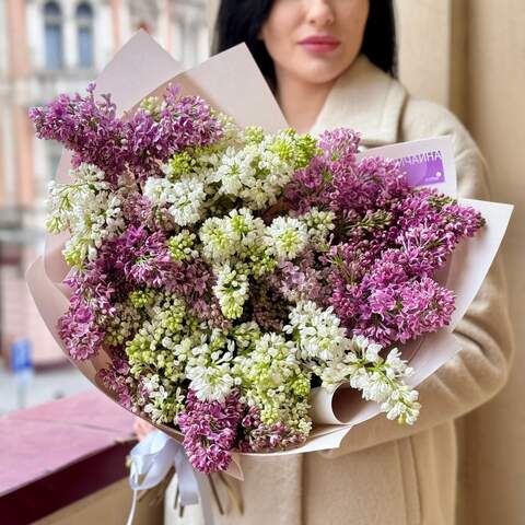 Fragrant bouquet of 21 branches of lilac «Beautiful Spring», Flowers: Syringa, 21 branches
