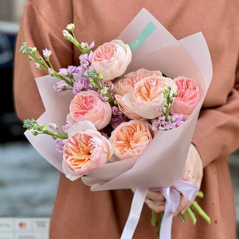 Bouquet of Juliet peony roses and matthiola «Pastel flower», Flowers: Pion-shaped rose, Matthiola