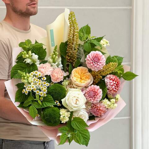 Bouquet «Flower Jam», Flowers: Pion-shaped rose, Dahlia, Eremurus, Antirinum, Tanacetum, Hydrangea, Rubus Idaeus, Dianthus Barbatus