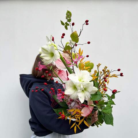 Bouquet «I will go to distant mountains», Flowers: Protea, Rosa, Merine, Hydrangea, Anthurium, Anigosanthus