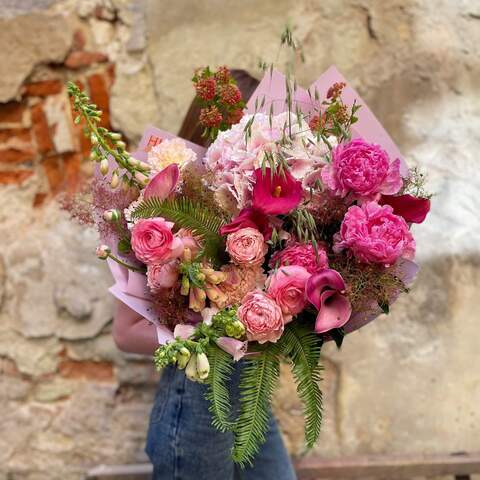 Bouquet «Raspberry Pie», Flowers: Paeonia, Zantedeschia, Hydrangea, Pion-shaped rose, Ranunculus, Ambrella
