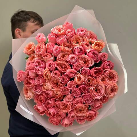 75 розовых пионовидных роз в букете «Рассветное море», Цветы: Роза пионовидная