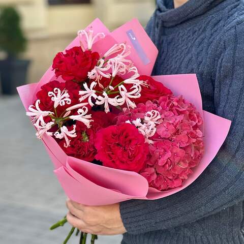 Bouquet «Sweet embrace of Morpheus», Flowers: Pion-shaped rose, Hydrangea, Nerine