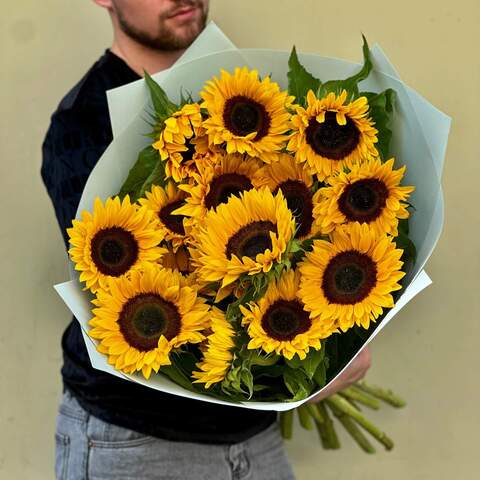 15 sunflowers in a bouquet «Summer field», Flowers: Helianthus