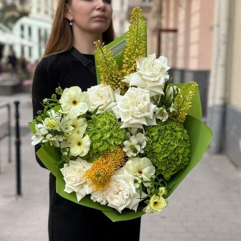 Luxurious emerald-white-yellow bouquet «Sunny glimpse», Flowers: Dianthus, Alstroemeria, Eremurus, Hydrangea, Rose, Ranunculus
