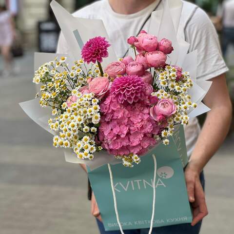 Photo of Airy bouquet with tanacetum «Olga's Smile»