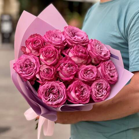 13 Queens Crown roses in a bouquet «Berry Caramel», Flowers: Rose, 13 pcs.