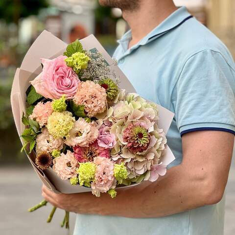 Cute fluffy bouquet with hydrangea «Sweet Pearl», Flowers: Hydrangea, Pion-shaped rose, Zinnia, Rubus Idaeus, Eustoma