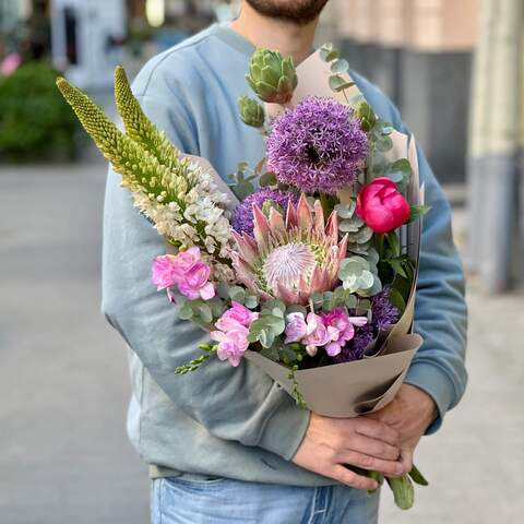 Exotic bouquet with protea and eremurus «Shine of Orion», Flowers: Eremurus, Protea, Allium, Eucalyptus, Freesia, Artishok