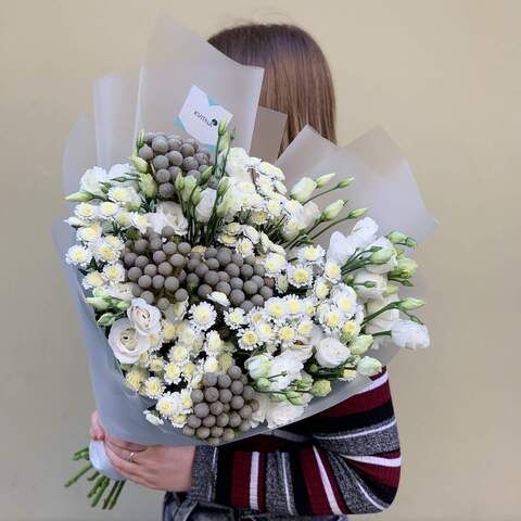 Букет «Луговые ветры», Цветы: Хризантема, Эустома, Бруния