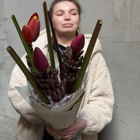 Photo of Exotic bouquet of banana blossoms «Amazon's Whim»