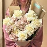 Photo of Bouquet of 21 roses «You are my star!»