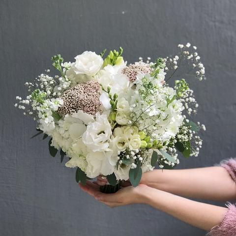 Photo of Wedding bouquet «Cloud in the palms»