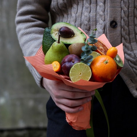 Bouquet Fruity compliment, Fruit bouquet with avocado and pear
